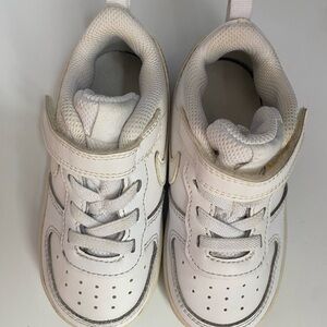 Kids Nike White Sneakers with Velcro Strap and Perforated Design Size 8C